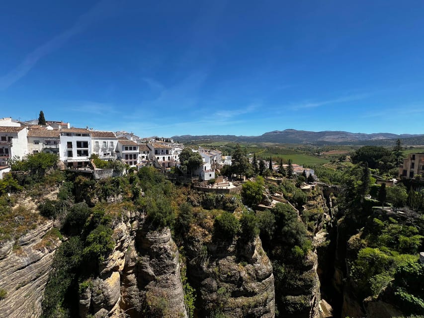ab Marbella: Private VIP-Tour Ronda incl. Transfer + Tapas - Who will get the most from this tour
