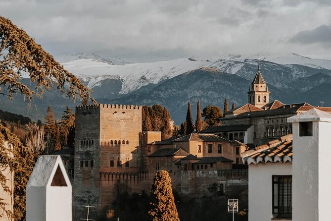 Alhambra, Nasrid Palaces and Generalife Private Tour from Malaga - The drive from Malaga sets up a full Granada day