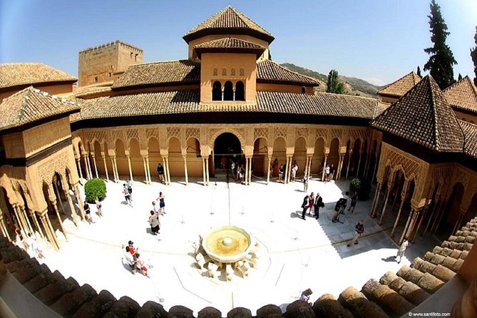 Alhambra, Nasrid Palaces and Generalife Private Tour from Malaga - Skip the ticket queue and enter the Nasrid Palaces