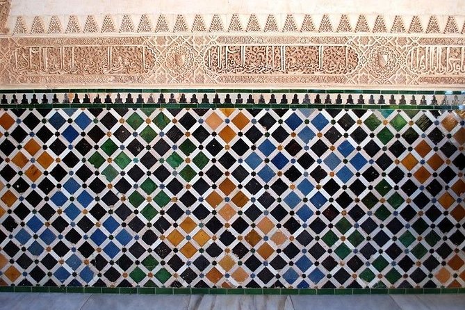 Alhambra, Nasrid Palaces and Generalife Private Tour from Malaga - Free time lets you choose your own Granada pause