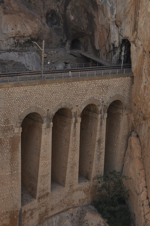Ardales: Caminito del Rey & El Gaitanejo Guided Walking Tour - The walk begins at El Kiosko