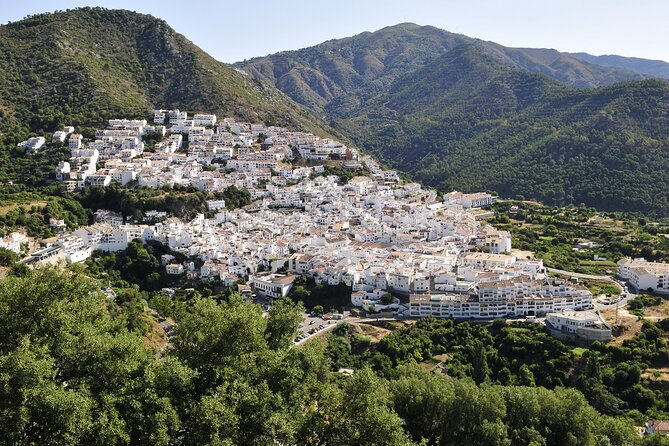 Authentic Andalusia - Jeep Eco Tour (pick up from Marbella - Estepona) - Monda and the extra €20 lunch