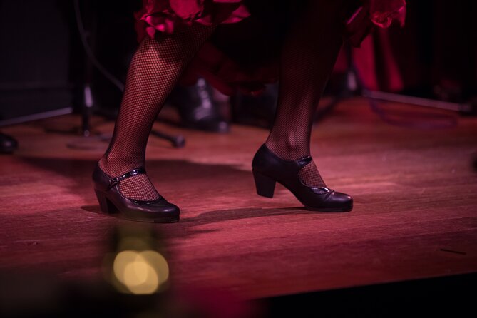 Authentic flamenco show. Alegria and gastronomy Malaga - A close-up hour of flamenco