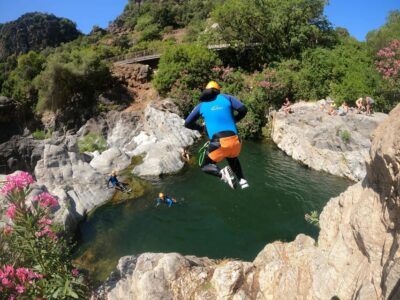 Benahavís: Canyoning Guided Tour at Guadalmina River