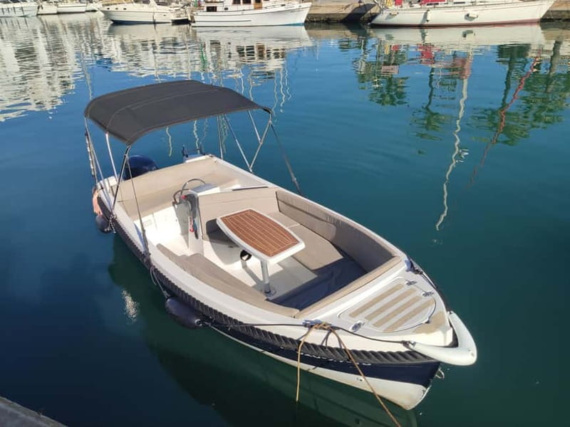 Benalmadena: Boat Rental with No License Required - Should you book this boat rental?