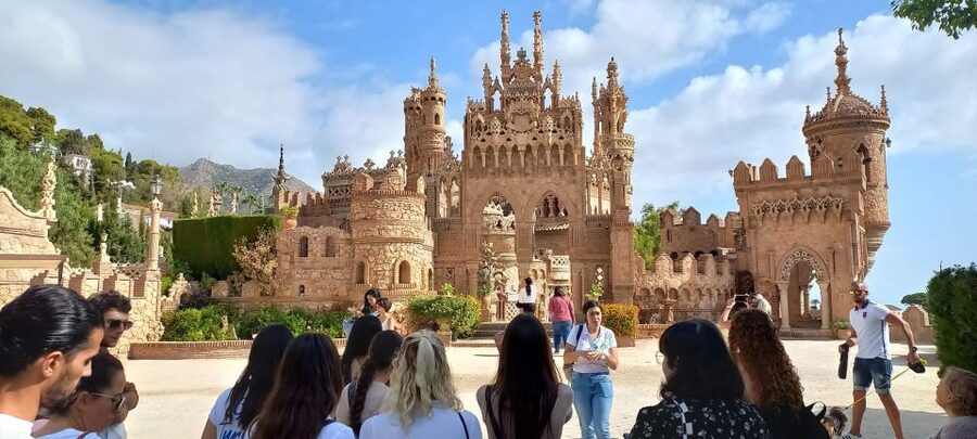 Benalmadena: Colomares Castle Tour with Entry Ticket - First, know what Colomares Castle is