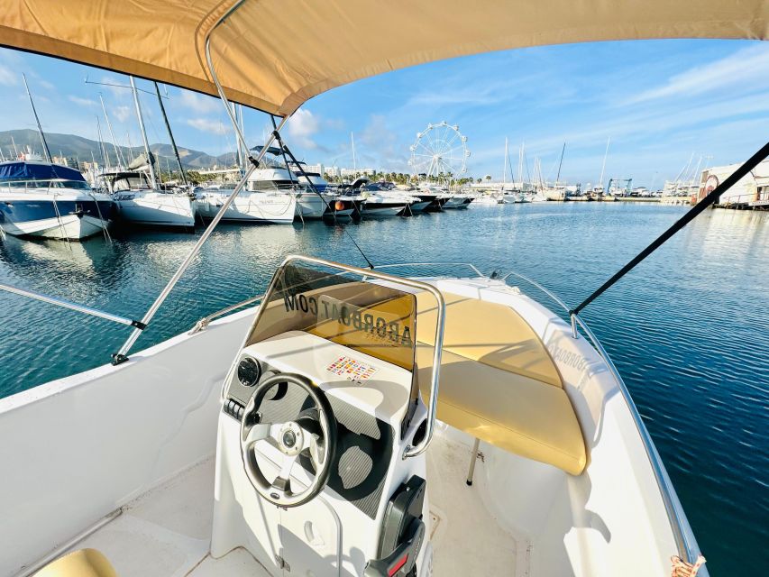 Benalmádena: Costa del Sol License-Free Boat Rental - What the Price Means in Practice