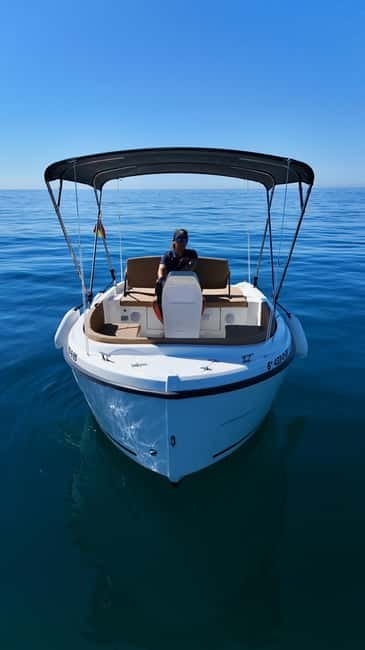 Benalmádena: license-Free Rent Boat for Dolphin Watching - Wind, dolphins, and realistic expectations