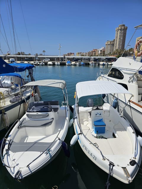 Boat without licence, fuel included - Should you book this Fuengirola boat rental?
