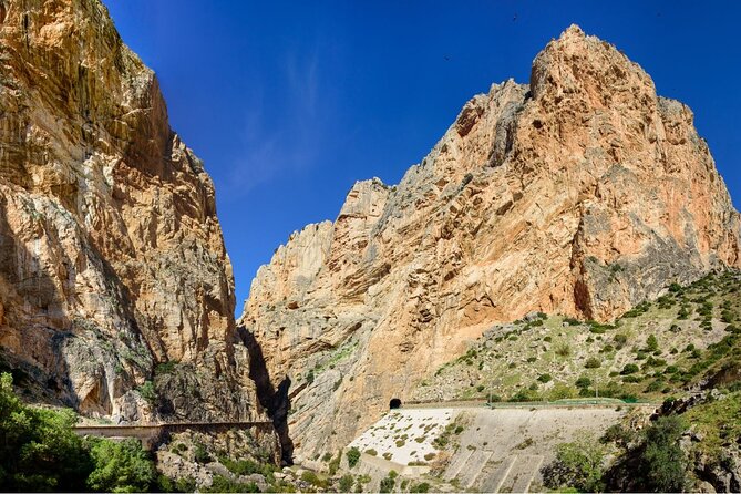 Caminito del Rey Day Trip from Costa del Sol - The final stretch, sun and sensible preparation