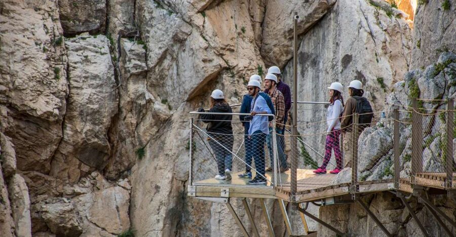 Caminito del Rey: Guided Hiking Tour with Entrance Tickets - The first walk gives you time to settle in