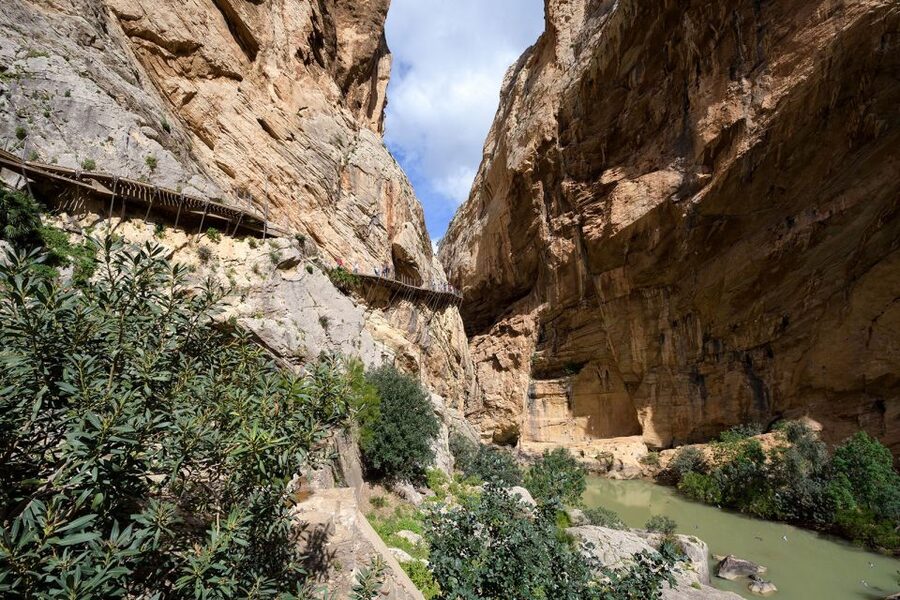 Caminito del Rey: Guided Tour with 1 Drink and Shuttle Bus - Should you book it?
