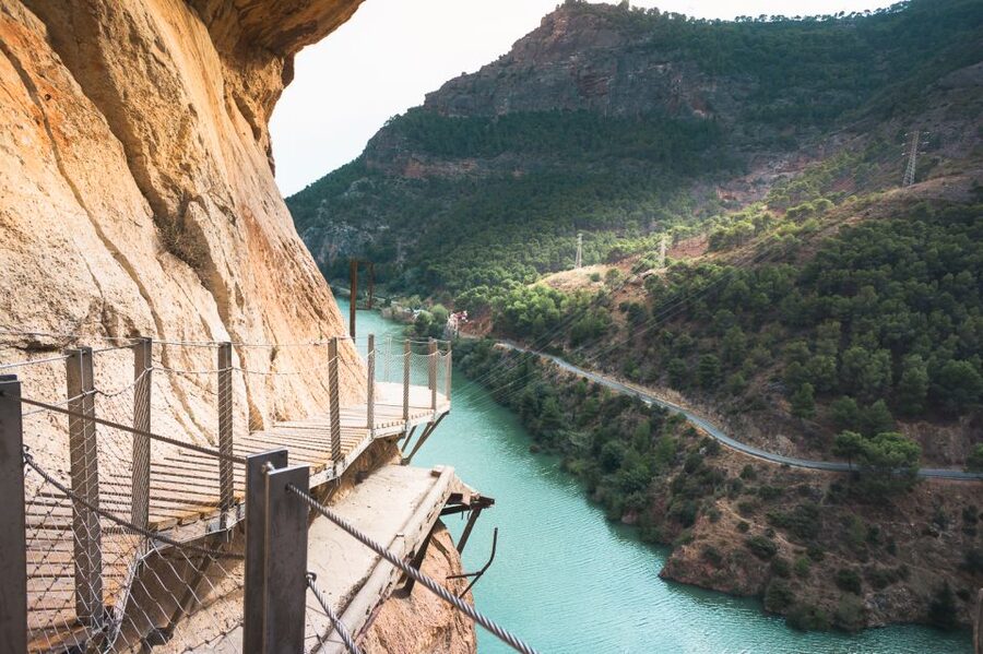 Caminito del Rey: Trekking Tour with Hiking Guide - What to Wear and Carry