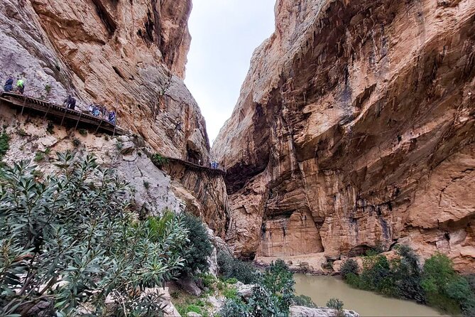 Caminito del Rey with Pickup from Malaga City - What to wear and bring