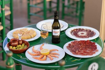 Estepona: Andalusian Flamenco Show Entry Ticket with Drink