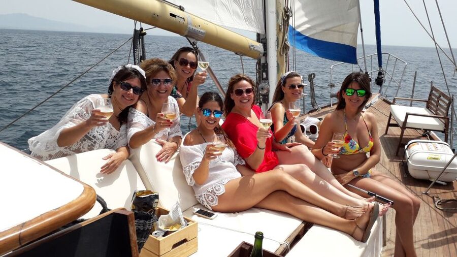 Estepona: Dolphin Watching Sailboat Cruise with Drink - From Pontoon 6 into Estepona Bay