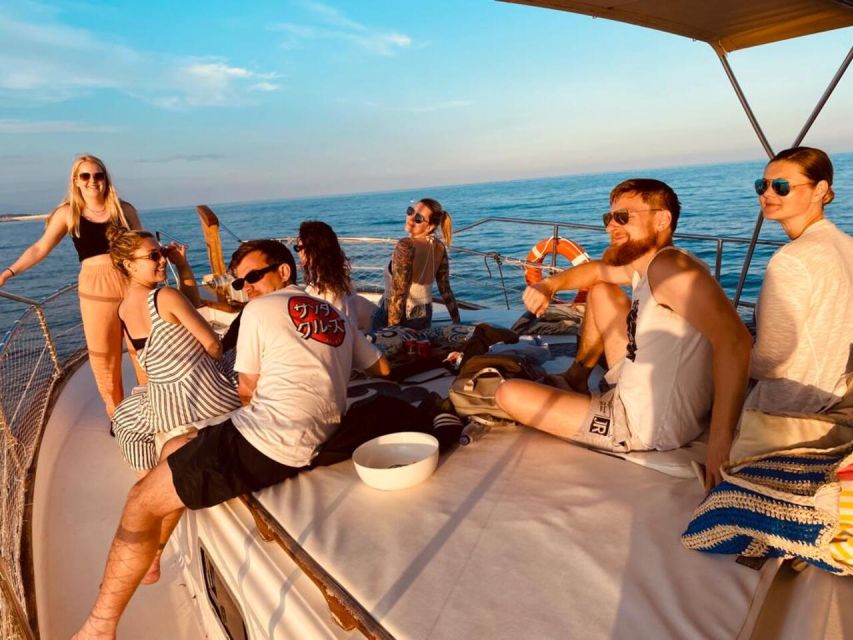 Estepona: Dolphins Searching Sea Cruise with Drink & Snacks - A dolphin search with the sea as the main event