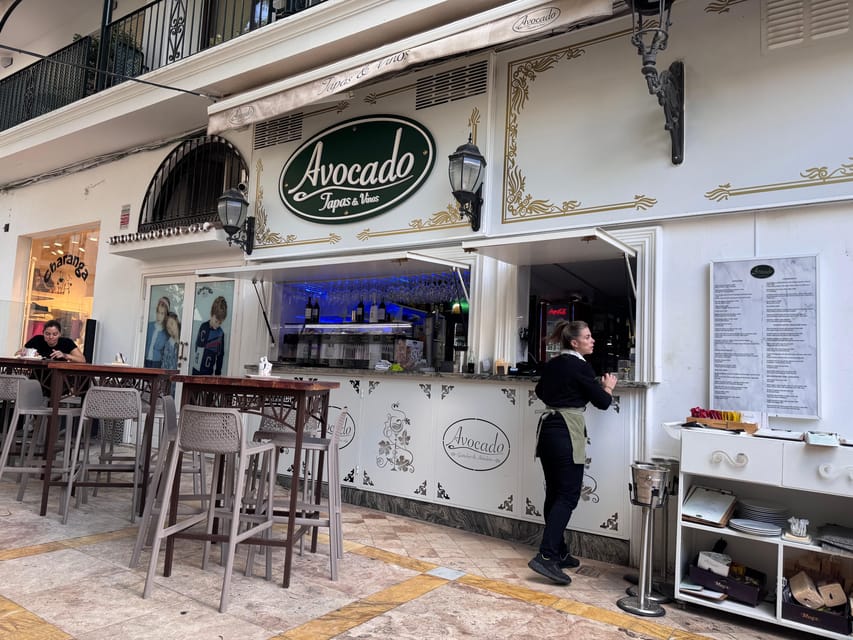 Estepona old town tour with tapas tasting - Who should book this walk