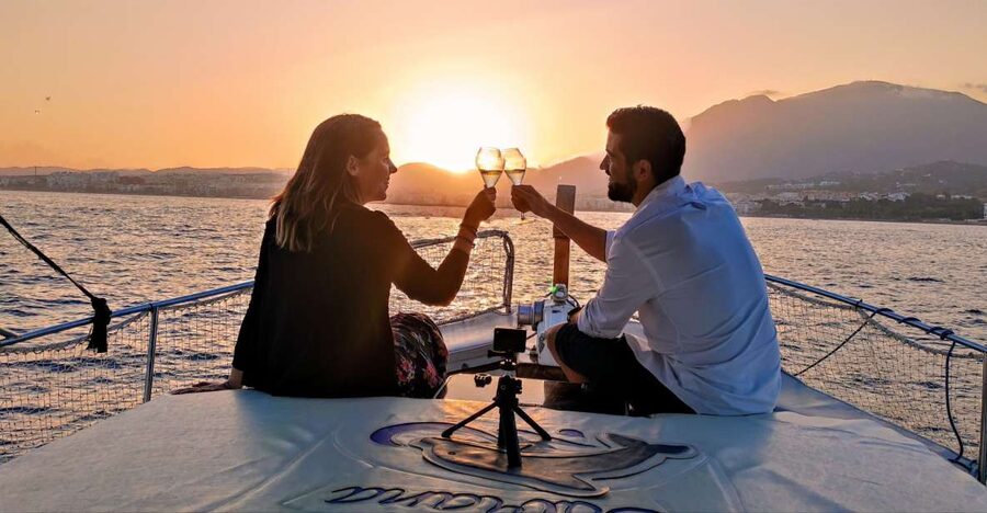 Estepona: Sunset boat trip & Cava & Tapa - Setting sail from Estepona Marina
