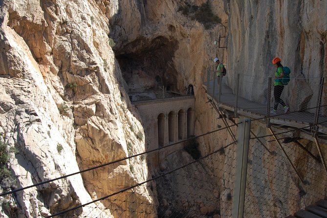 From El Chorro: Caminito del Rey - From El Chorro to the gorge