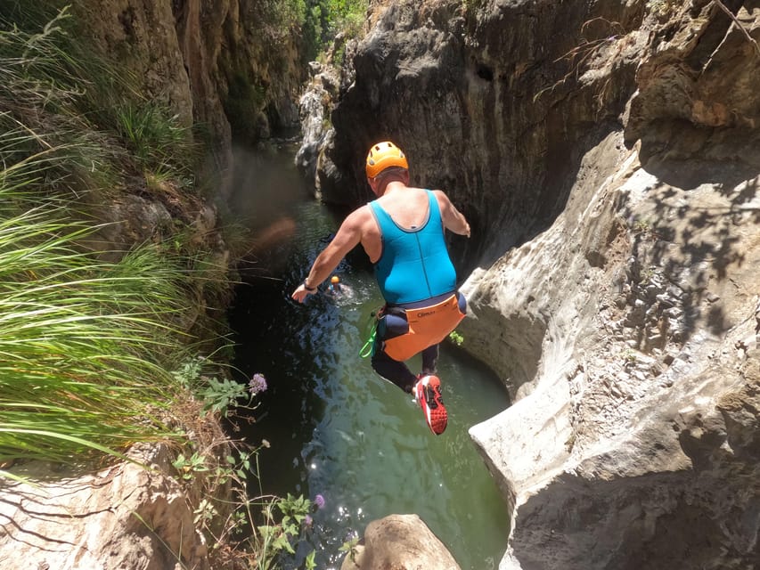 From Estepona: Guadalmina River Guided Canyoning Adventure - What the guides add