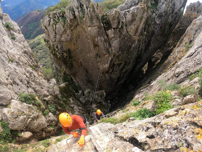 From Estepona: Vía Ferrata de Benalauria climbing tour - The valley views and the way back