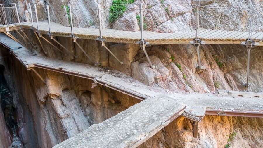 From Fuengirola: Caminito del Rey Guided Day Trip - The gorge is the main event