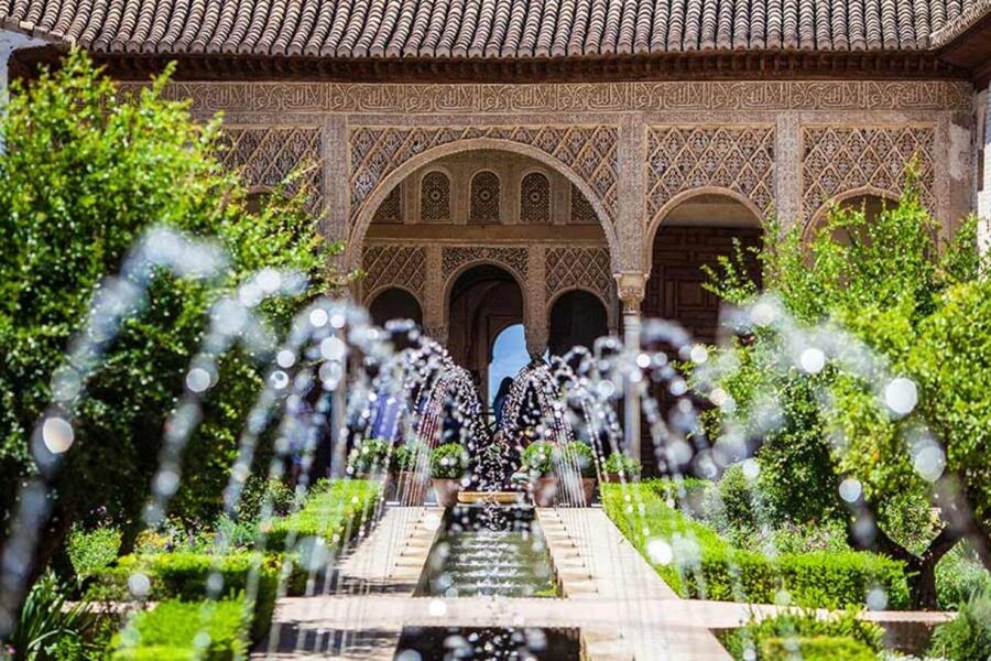 From Malaga: Alhambra and Royal Chapel with Entry Tickets - The Royal Chapel: a focused stop in Granada