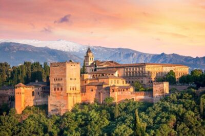 Alhambra Guided Tour with Entry Tickets