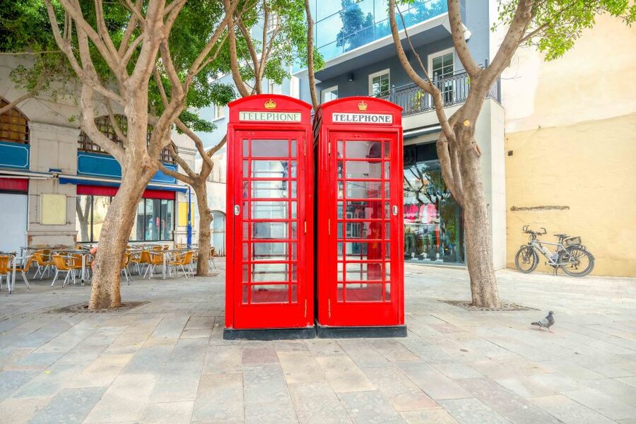 From Malaga and Costa del Sol: Gibraltar Shopping Tour - Crossing into Gibraltar