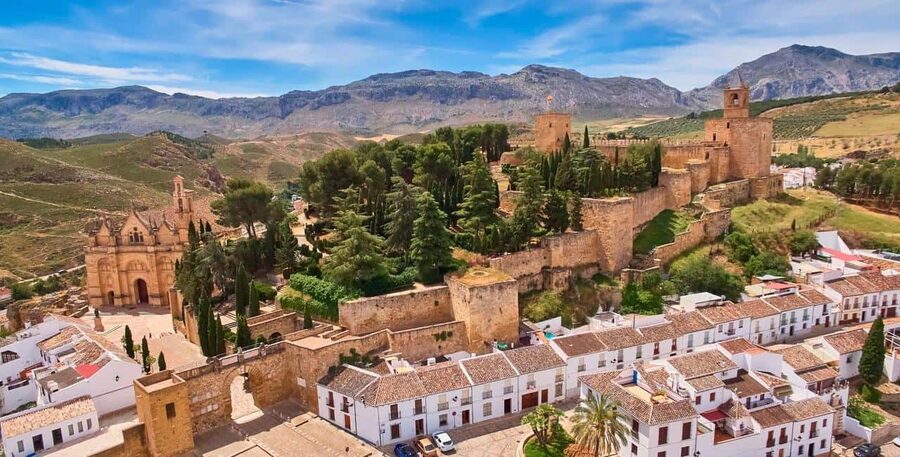 From Málaga: Caminito del Rey & Antequera: Dolmens and free time - Who should book this day trip?