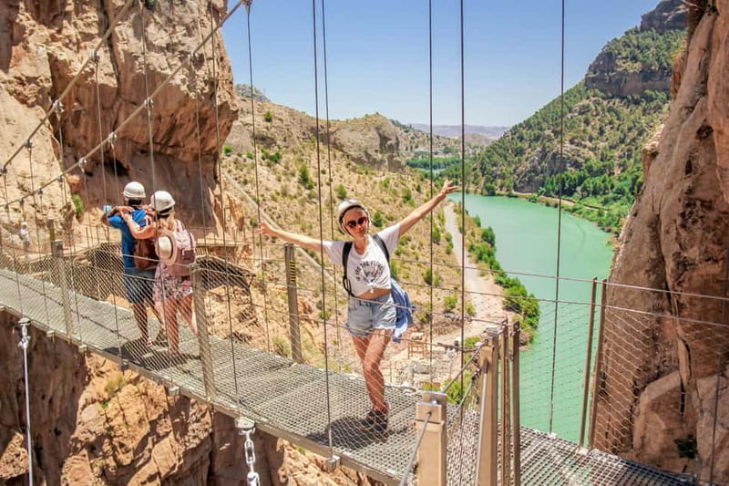 From Málaga: Caminito del Rey Day Trip & Guided Tour - A short pause in Ardales