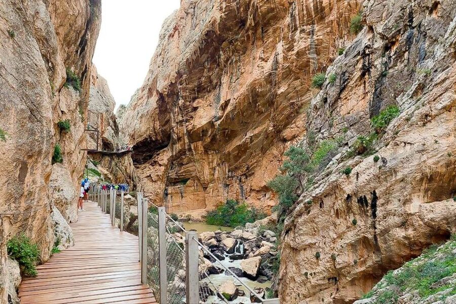 From Málaga: Caminito del Rey Guided Day Trip - The pause at El Chorro