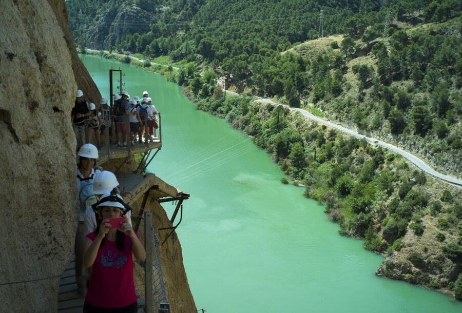 From Malaga: Caminito del Rey Private Guided Tour - Two hours on the Caminito with a guide