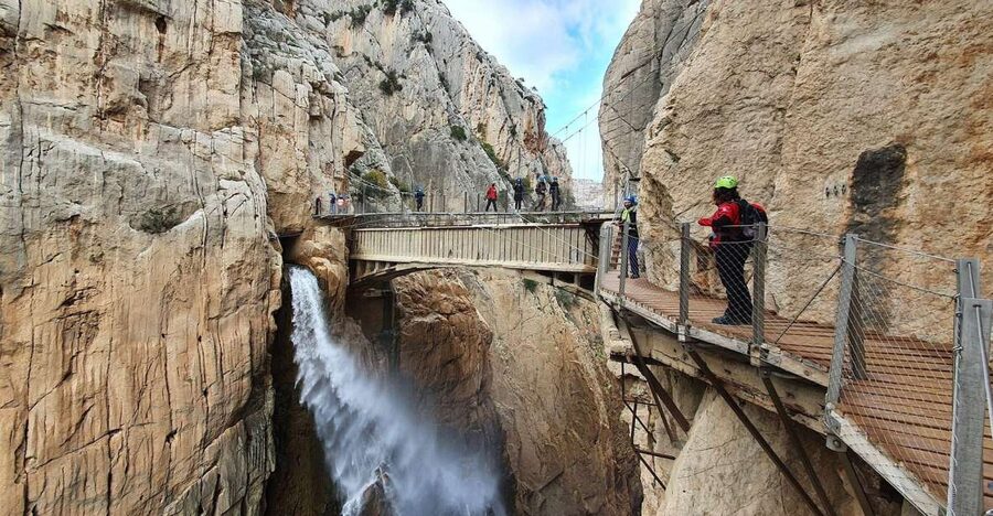 From Malaga: Caminito del Rey/White Village Tour & Tapas - A Málaga day trip with two very different highlights