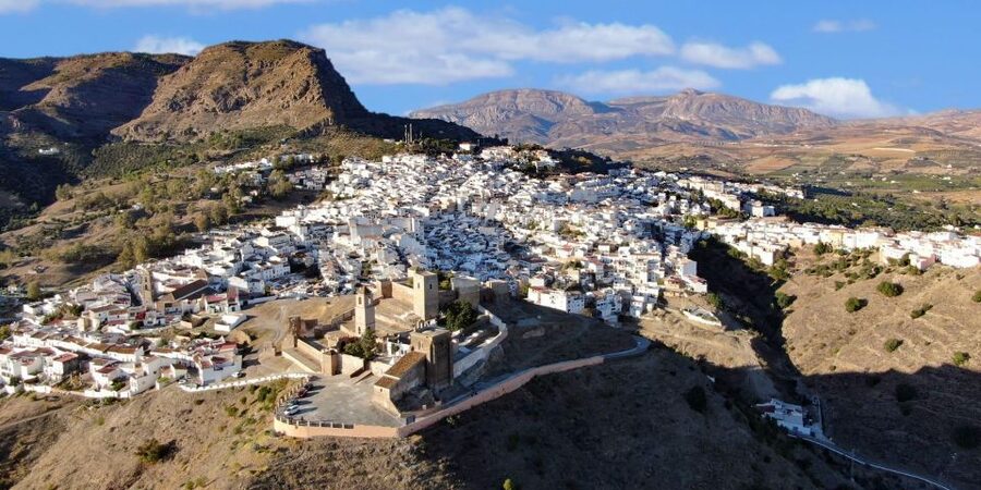 From Malaga: Caminito del Rey/White Village Tour & Tapas - Finding the meeting point by María Zambrano station