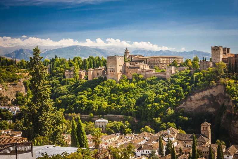 From Malaga: Day Trip to Alhambra by Bus with Entry Tickets - From Malaga, the Alhambra Is a Full-Day Commitment