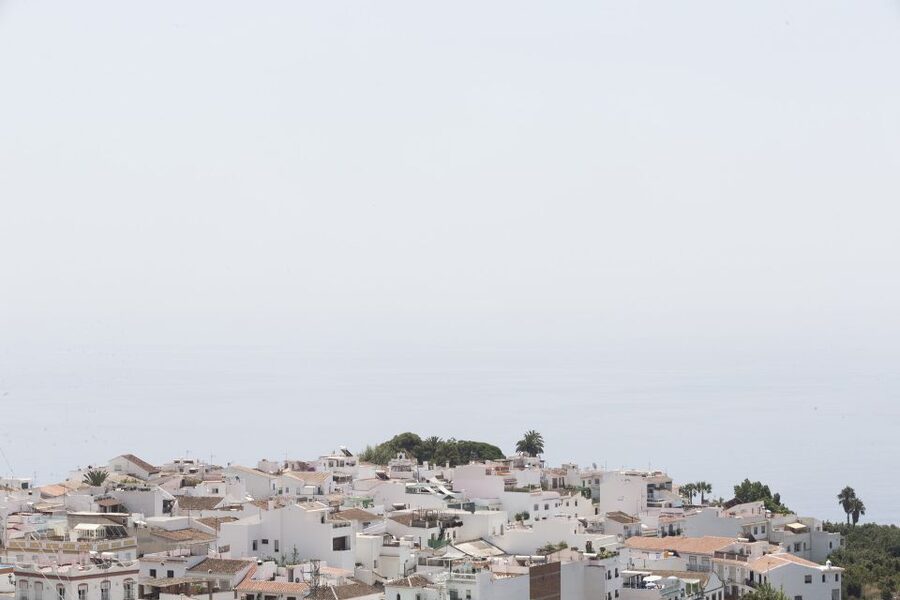 From Malaga: Nerja and Frigiliana Tour - Free time, lunch and the pace of the day