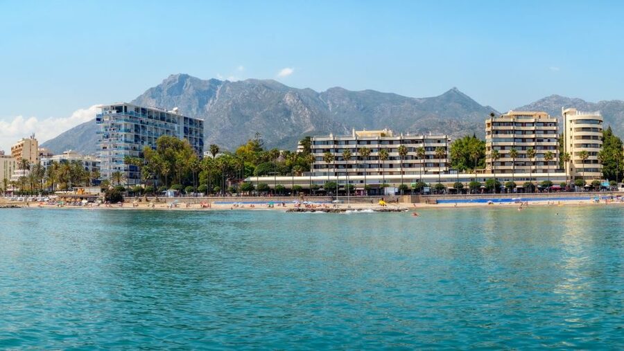 From Malaga or Costa del Sol: Mijas, Marbella & Puerto Banus - Who will enjoy this Costa del Sol day trip?