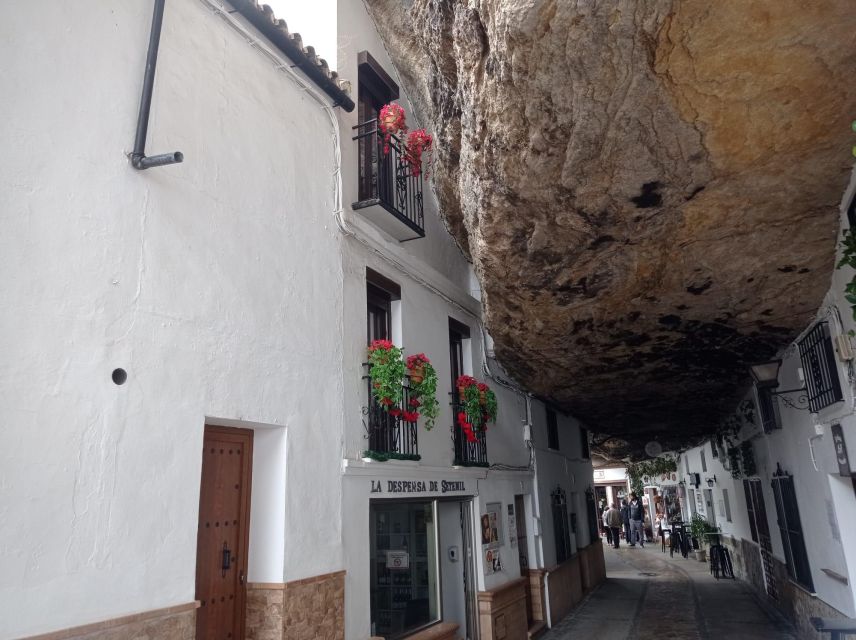 From Málaga: Ronda+Setenil de las Bodegas with Little Train - Ronda’s gorge, bridge and old town