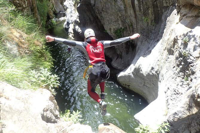 From Marbella: Canyoning Tour in Guadalmina Canyon - Guides help set the pace