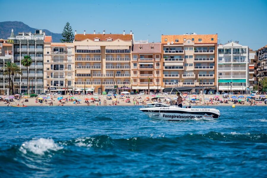 Fuengirola: Best Boat Rental without License - Cruising the Costa del Sol at your pace