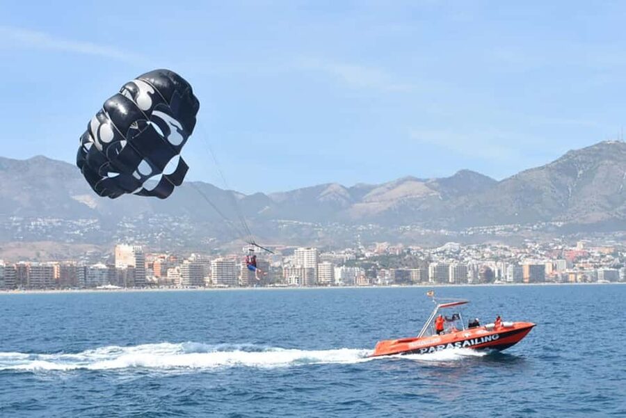 Fuengirola: Deluxe Parasailing Flight from Fuengirola Port - At a glance: the details that matter