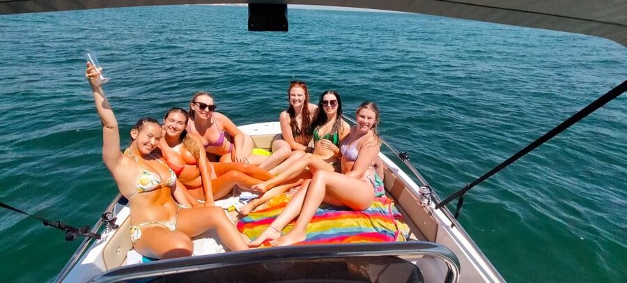 Fuengirola: Dolphin Watching Tour with Snacks and Drinks - Two hours searching Fuengirola’s coast