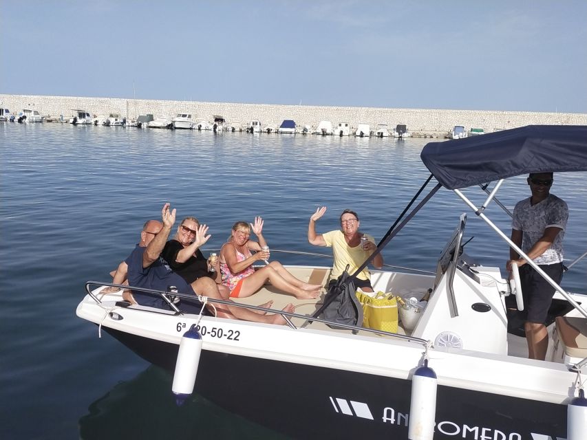 Fuengirola: Dolphin Watching Tour with Snacks and Drinks - The swim stop and onboard refreshments
