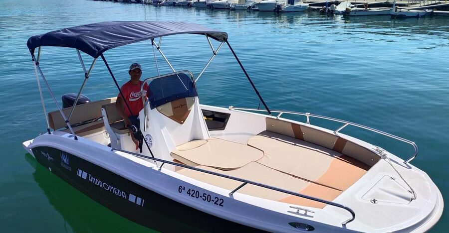 Fuengirola: Dolphin Watching Tour with Snacks and Drinks - Dolphin watching, with realistic expectations