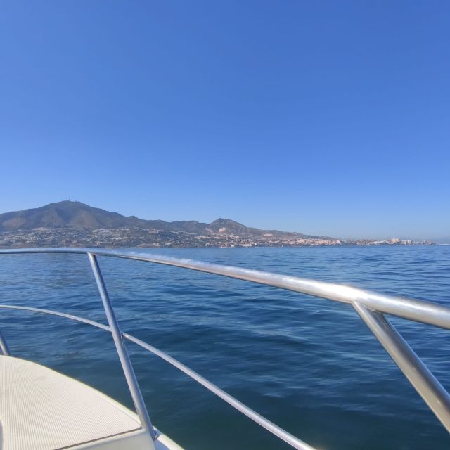Fuengirola: Fantastic Dolphin Watching Yacht Tour with Drink - The search for dolphins