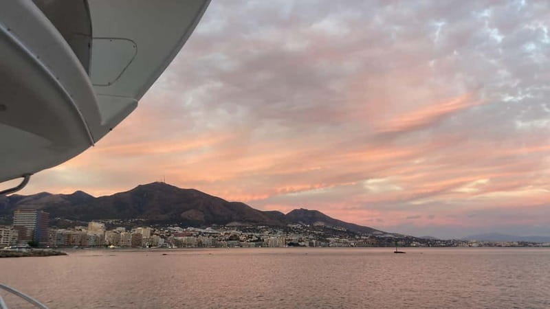 Fuengirola: Sunset Boat Tour - Cocktail Dinner & Champagne - Sunset from the water