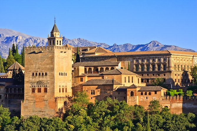 Granada Full Day Tour From Malaga - Generalife Gardens: a calmer change of scene