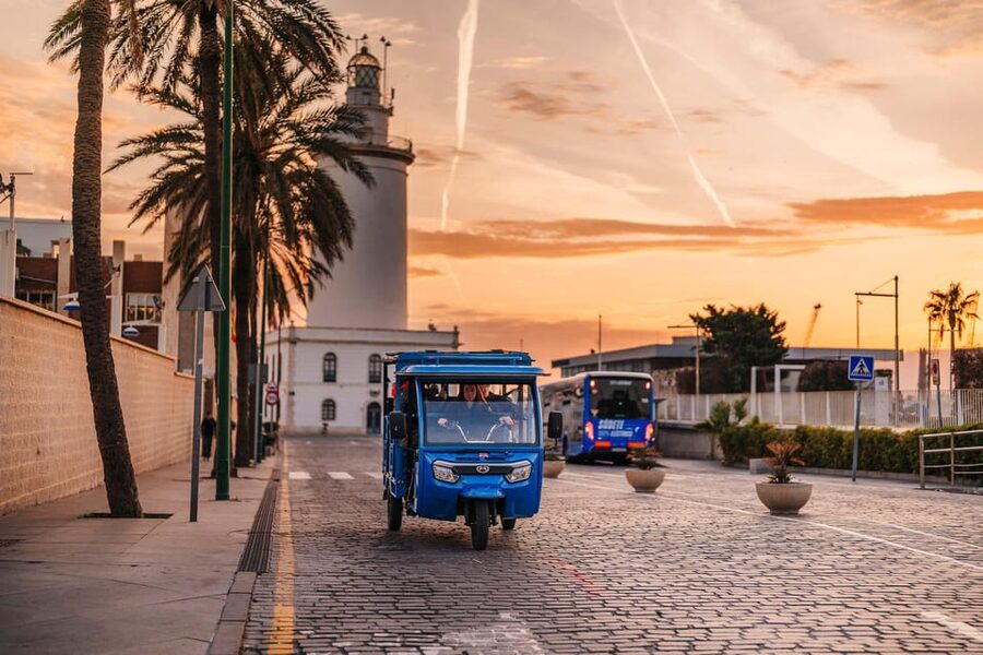 Málaga 1-hour by TukTuki: Essential and Private Tour - Should you book it?